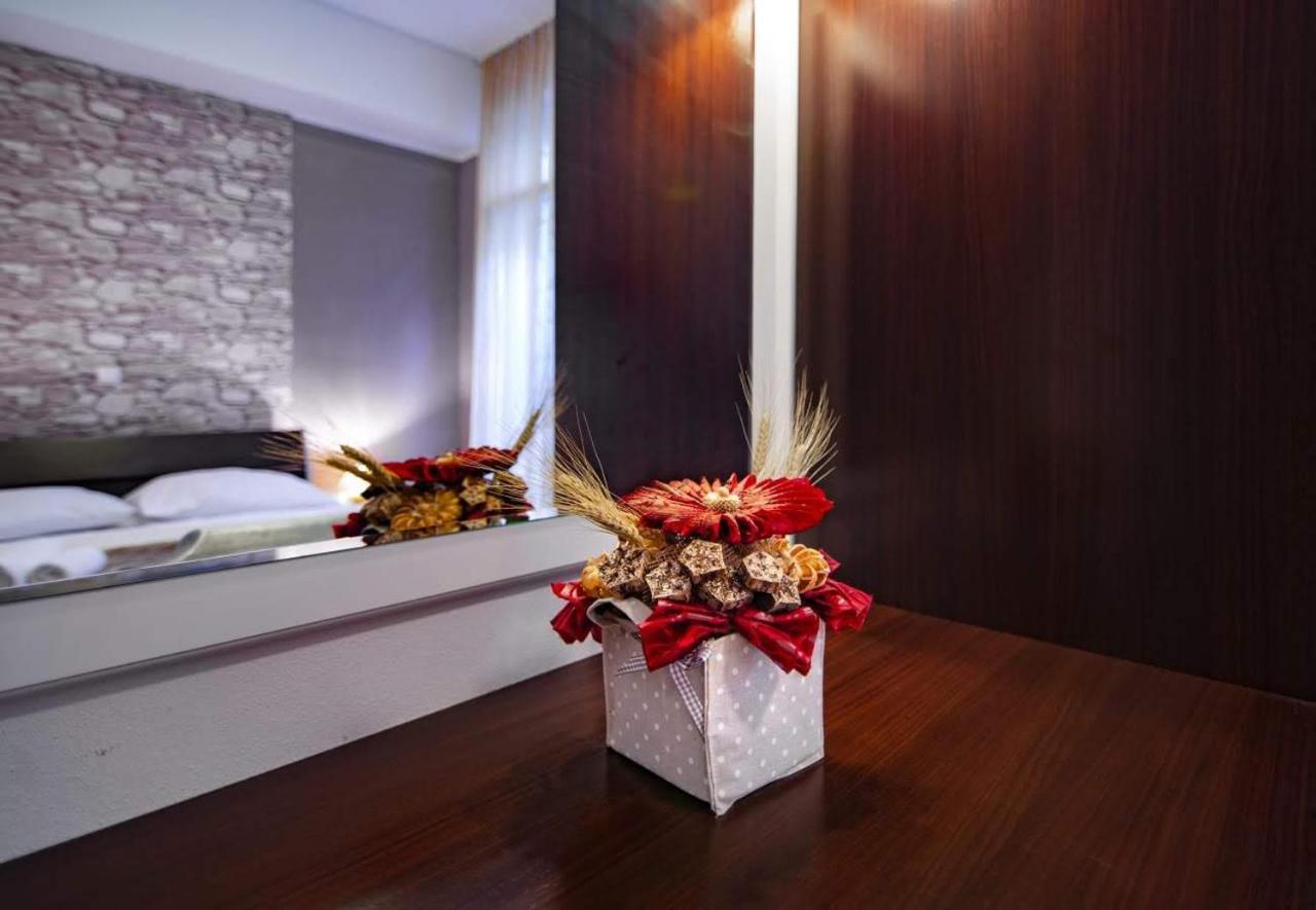 Casa Souni Apartment เวอร์ซาร์ ภายนอก รูปภาพ